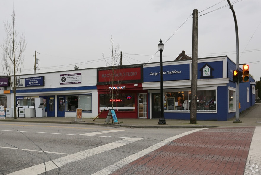 More Photos Of 948-950 12th St, New Westminster Storefront For Lease