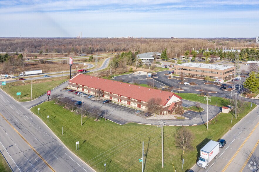 More Photos Of 3615 Dunckel Dr, Lansing Hotel For Sale