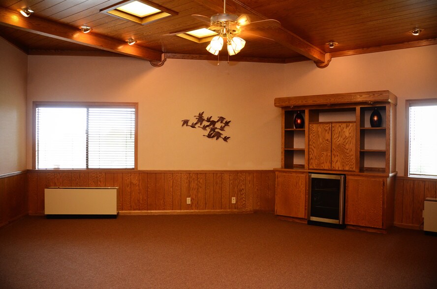 More Photos Of 1510 Poole Blvd, Yuba City Office For Lease