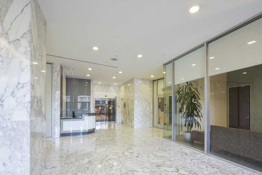 More Photos Of 16000 Ventura Blvd, Encino Office For Lease