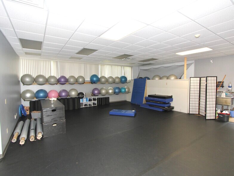 More Photos Of 44 Southbridge Rd, Dudley Light Manufacturing For Sale