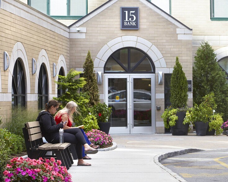 More Photos Of 15-27 Bank St, White Plains Apartments For Lease