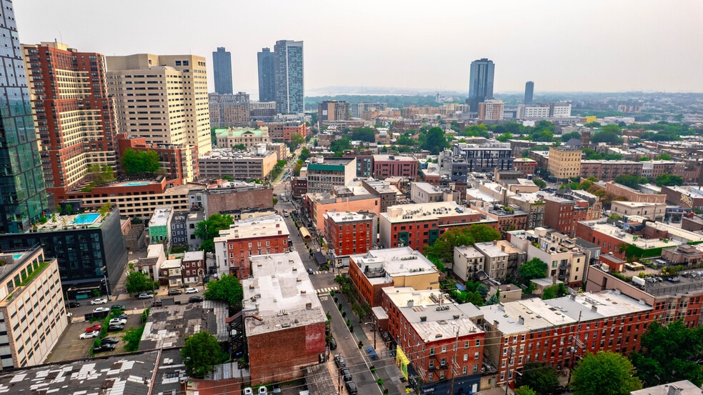 More Photos Of 358 Grove St, Jersey City Storefront Retail Residential For Lease