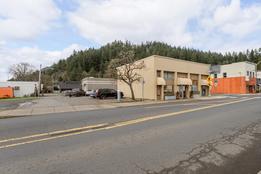 More Photos Of 229 N First St, Drain General Retail For Sale