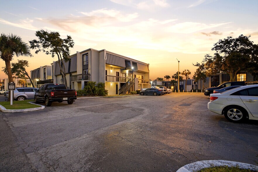 More Photos Of 2690 Drew St, Clearwater Apartments For Sale