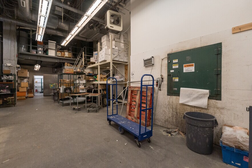More Photos Of 3253 Dodge St, Omaha Hotel For Sale