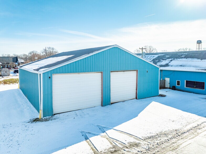 More Photos Of 204 Washington st, Frankton Warehouse For Sale