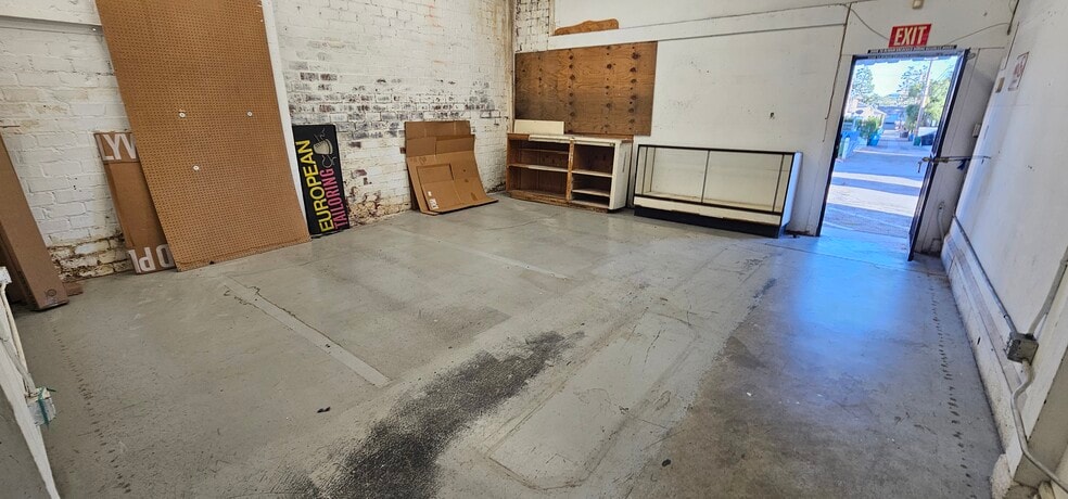 More Photos Of 2516 Wilshire Blvd, Santa Monica General Retail For Lease