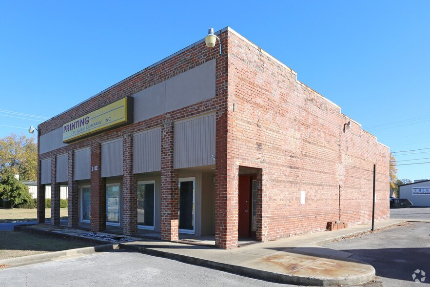 Primary Photo Of 1002 4th Ave SE, Decatur Office For Lease