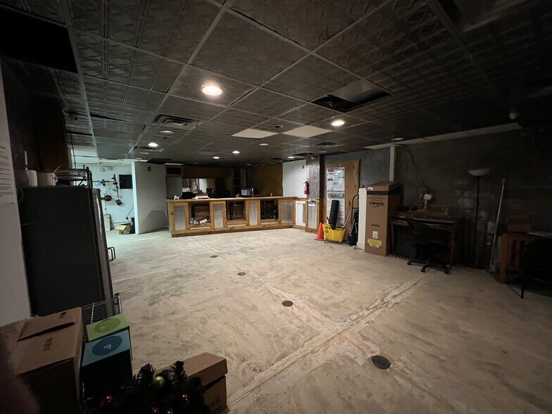 More Photos Of 171 Lawrence St, Central City Storefront For Lease