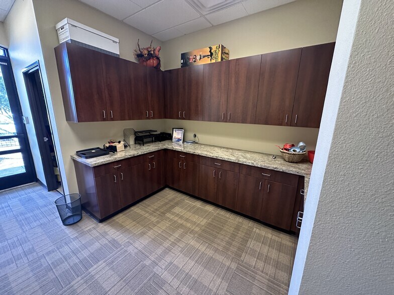 More Photos Of 2239 W Baseline Rd, Tempe Coworking Space