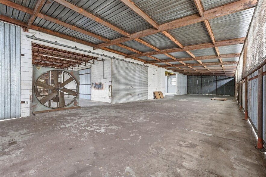 More Photos Of 1020 Wilfred Dr, Orlando Industrial For Sale