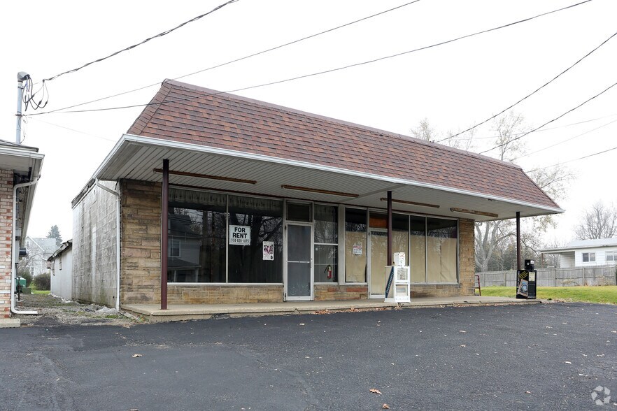 Primary Photo Of 3150 Lincoln Way NW, Massillon General Retail For Sale