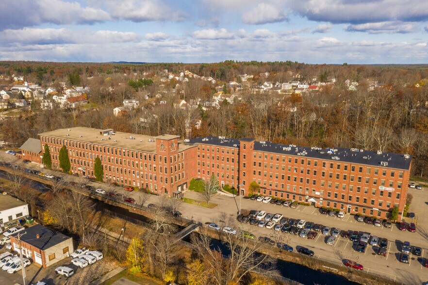 More Photos Of 22 Canal St, Somersworth Warehouse For Lease