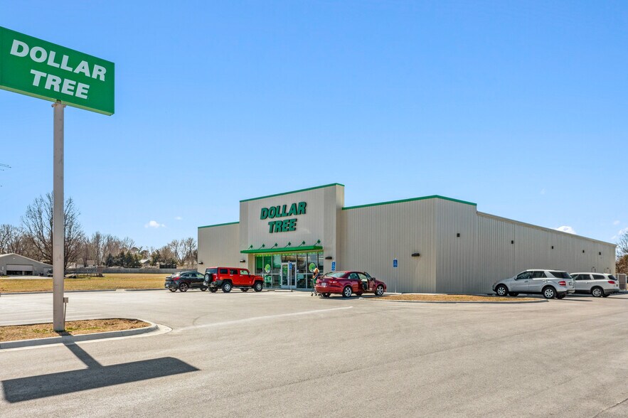 Primary Photo Of 365 N Public Ave, Clever Freestanding For Sale