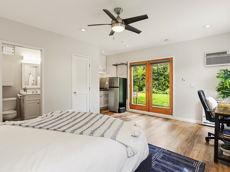 More Photos Of 5233 Lemp Ave, North Hollywood Multifamily For Sale