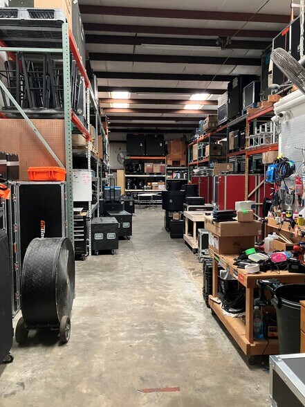 More Photos Of 1365 Bennett Dr, Longwood Warehouse For Lease