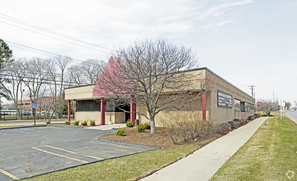 Primary Photo Of 28905 Northwestern Hwy, Southfield Freestanding For Sale