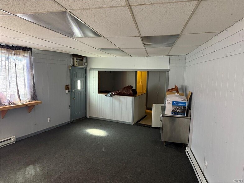 More Photos Of 56 Main St, Camden General Retail For Sale