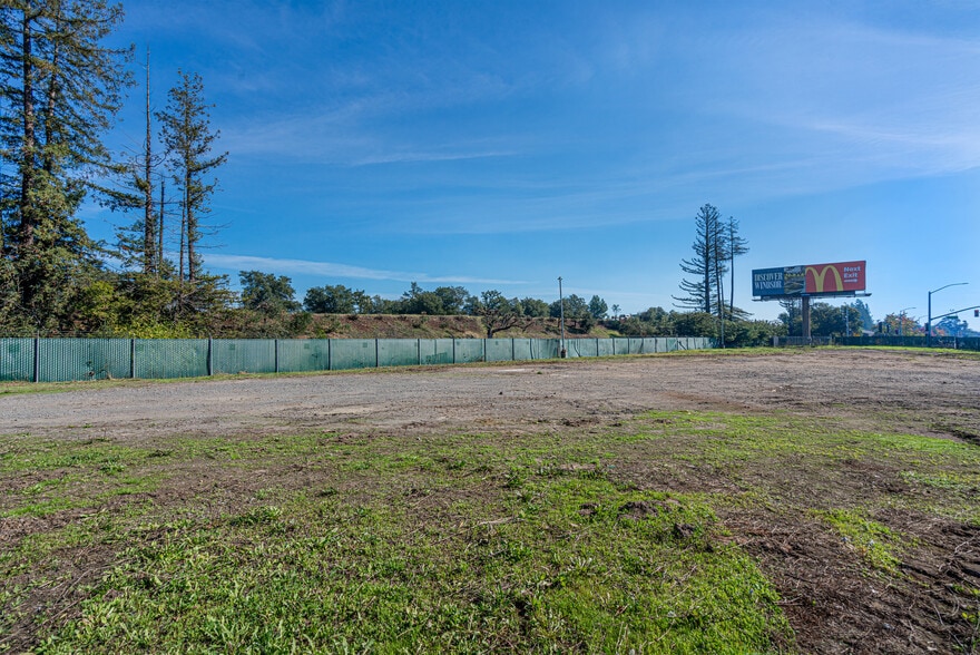 More Photos Of 10342 Old Redwood Hwy, Windsor Warehouse For Sale