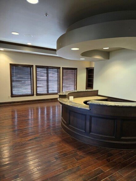 More Photos Of 3310 N Capital Of Texas Hwy, Austin Storefront Retail Office For Lease