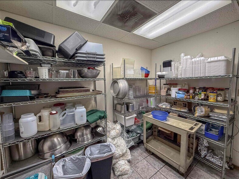 More Photos Of 2203 1st St, Alamogordo General Retail For Sale