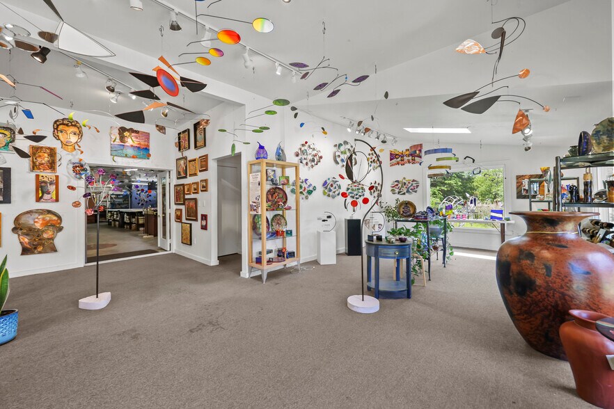 More Photos Of 8 Center St, West Stockbridge Restaurant For Sale