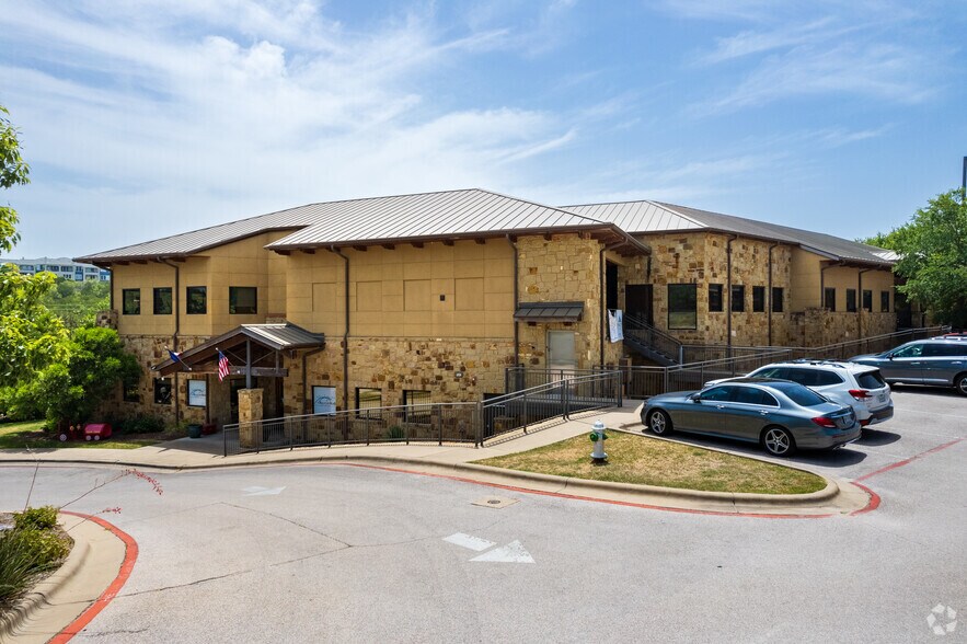 More Photos Of 4308 N Quinlan Park Rd, Austin Storefront Retail Office For Sale