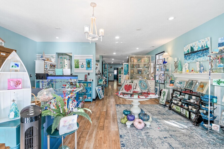 More Photos Of 414 N Howe St, Southport Office For Sale