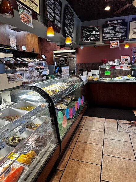 More Photos Of 478 Glen Cove Ave, Sea Cliff Restaurant For Sale