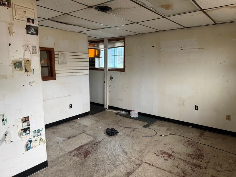 More Photos Of 3000 Wayne Ave, Dayton Freestanding For Sale