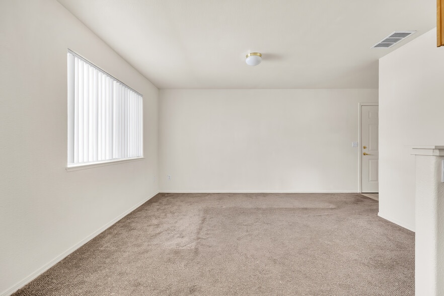 More Photos Of 1832 Merced St, Madera Apartments For Sale