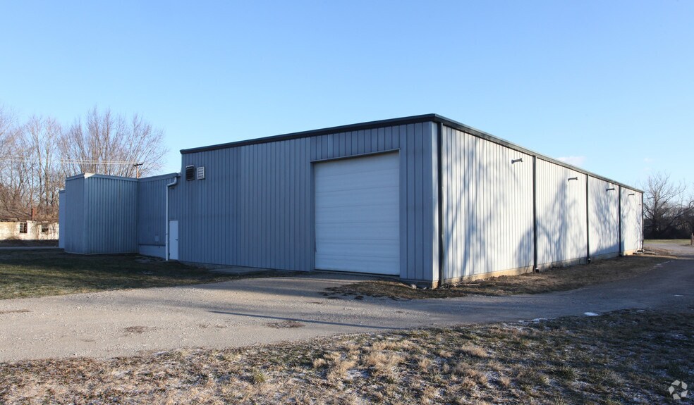 More Photos Of 2055 Greif Rd, Zanesville Warehouse For Lease