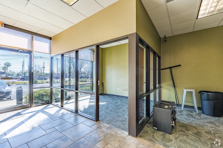 More Photos Of 9037 US Highway 19, Port Richey Office For Sale
