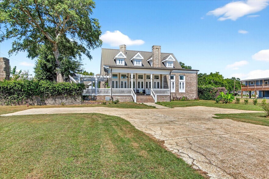 More Photos Of 1611 Glenn Swetman St, Biloxi Specialty For Sale