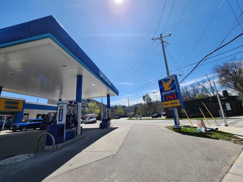 More Photos Of 1837 Main St W, Hamilton Service Station For Sale