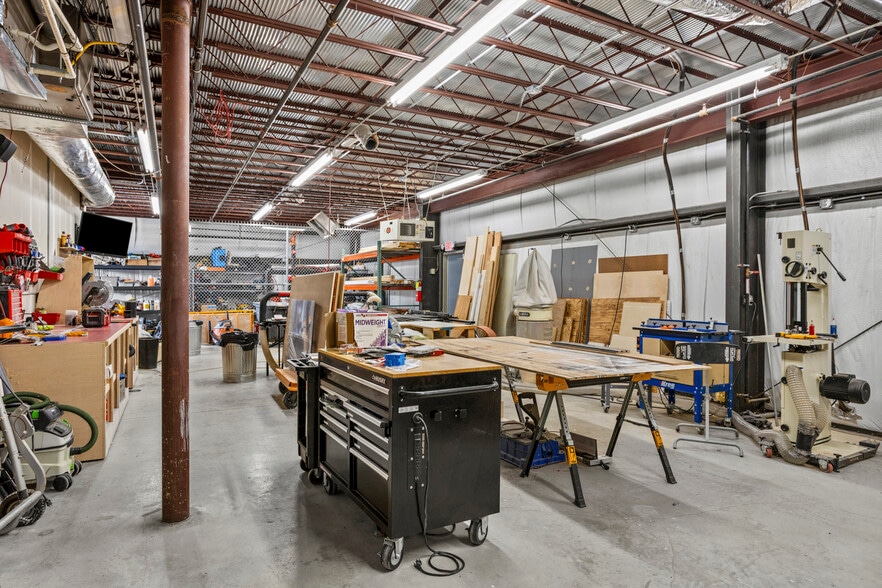 More Photos Of 206 Park Ct, Ridgeland Flex For Sale