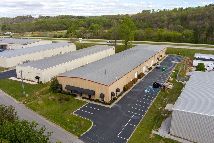 More Photos Of 8408 Gulf View Dr, Soddy Daisy Warehouse For Lease