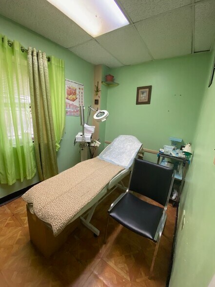 More Photos Of 2000 Kings Hwy, Brooklyn Apartments For Lease