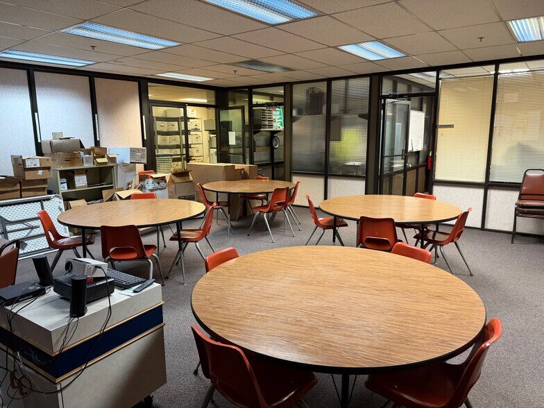 More Photos Of 2636 S Work St, Falconer Manufacturing For Lease