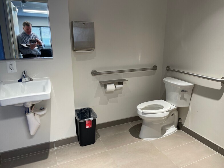 More Photos Of 11201-11259 Lockwood Dr, Silver Spring Office For Sale