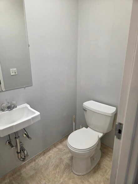 More Photos Of 1445 N 400 E, Logan Medical For Lease