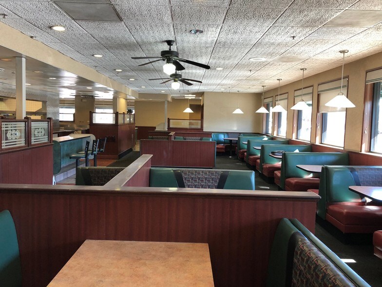 More Photos Of 650 N Scottsdale Rd, Tempe Restaurant For Lease
