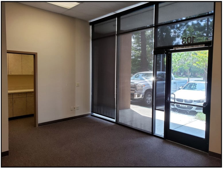 More Photos Of 2995 R St, Merced Freestanding For Lease