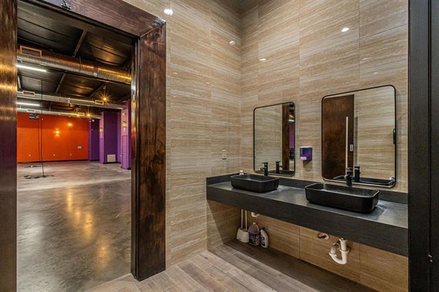 More Photos Of 25998 TX State Hwy 359, Bruni Warehouse For Sale