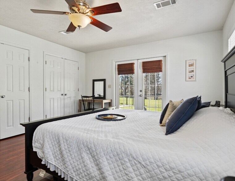 More Photos Of 6776 FM 356, Trinity Trailer Camper Park For Sale