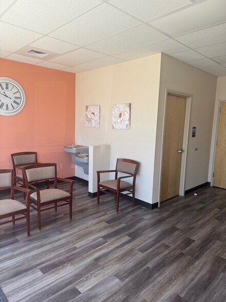 More Photos Of 5905 Sun Valley Dr, El Paso Storefront For Lease