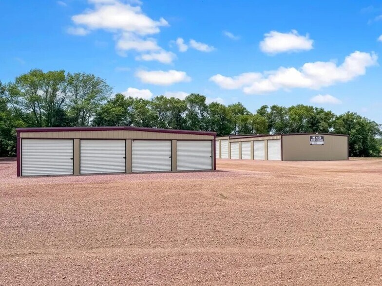 More Photos Of 351 S 4th St, Tracy Specialty For Sale