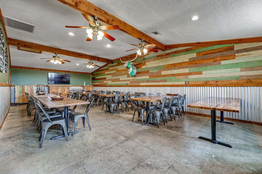 More Photos Of 8336 TX 570, San Angelo Restaurant For Sale