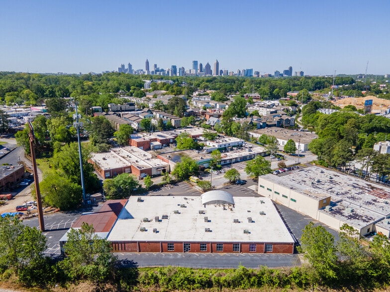 More Photos Of 812 Lambert Dr NE, Atlanta Research And Development For Lease